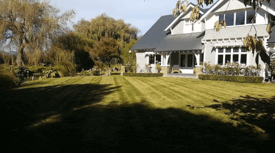lawn mowing Christchurch, lawn mowing services